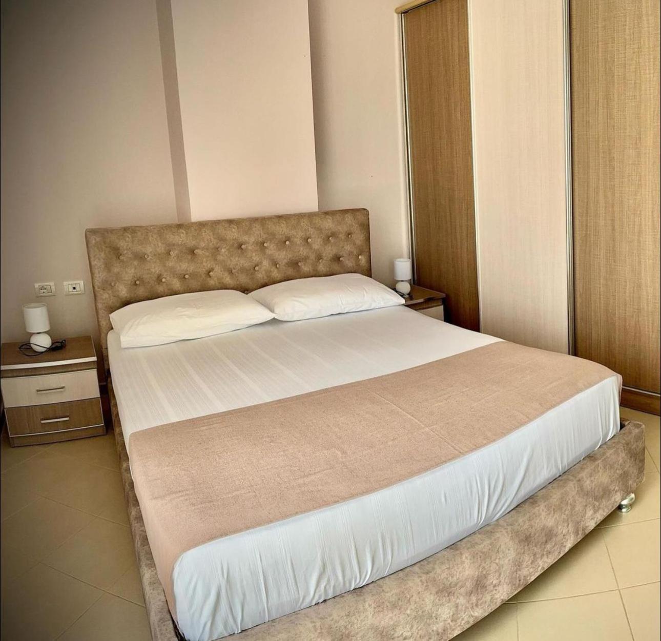 Endy Apartaments Orikum Dış mekan fotoğraf