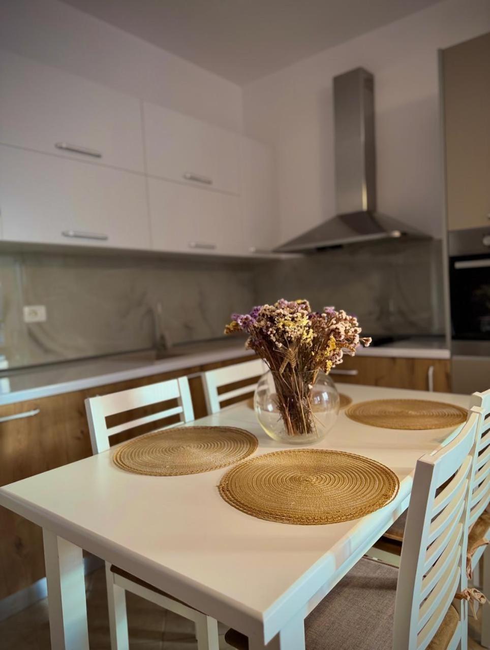 Endy Apartaments Orikum Dış mekan fotoğraf